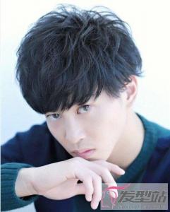 女生喜欢的男生发型 这些发型让你帅到没朋友