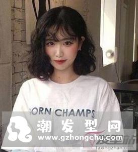 羊毛卷短发怎么烫好看 这样烫修颜减龄玩转复古风