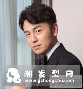 中年男士适合的短发 简约干练做个帅大叔