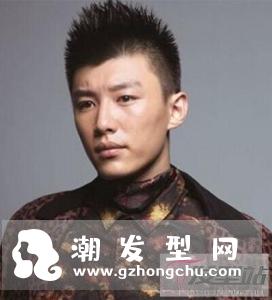 长毛寸两边推发型 轻松打造酷炫型男