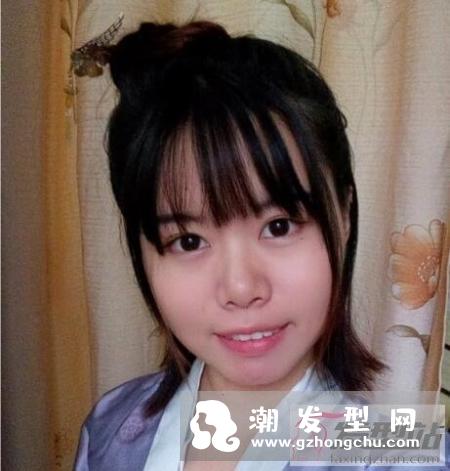 戴上发饰穿上汉服,有着与众不同的小清新