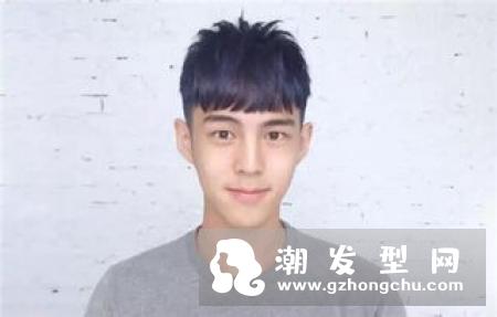 男生发型两面铲光 提升颜值毫无压力