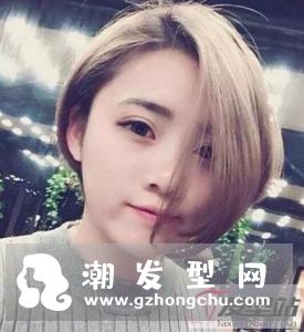 两边不对称短发发型 半脸遮掩增添神秘感