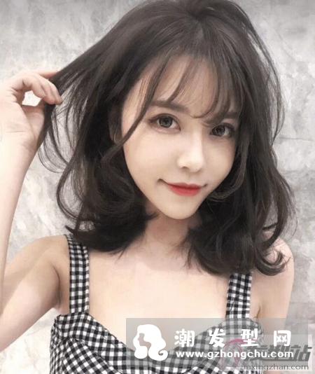 锁骨发瘦脸效果意外的好 散发着简单的高级快来剪一波
