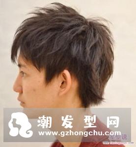 男生短碎发发质细软的男生很适合这款短烫发