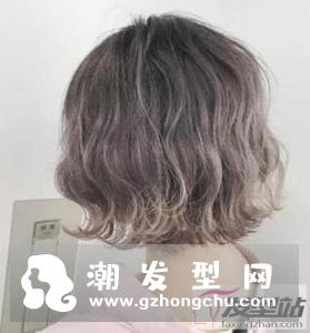 女生纹理烫短发造型 百搭修颜短发就要这么烫