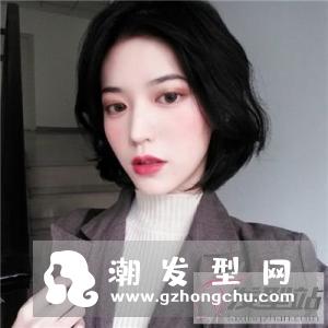 女生复古风短发发型 韵味十足令人过目不忘