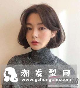 中分八字刘海短发女 修颜塑型提升颜值