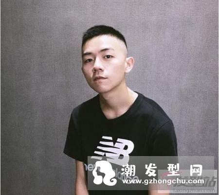 男士渐变式短发 风格与舒适度同时拥有