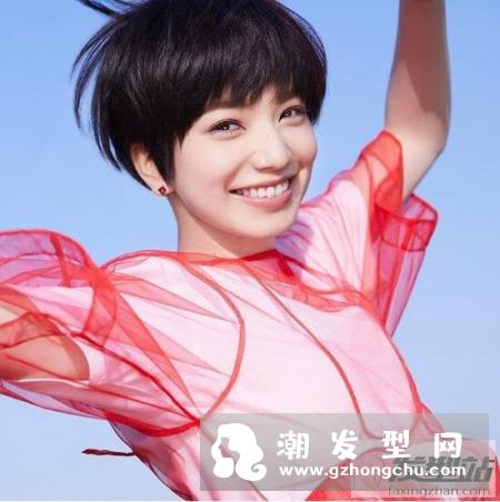 女生空灵系男孩风短发 耳下1公分美到仙气爆棚！