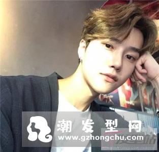 潮男今年流行发 帅气心形刘海