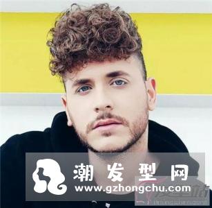 个性背头卷发 帅气时髦圈粉