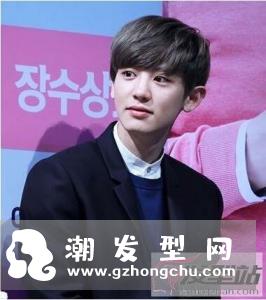 男生蘑菇头怎么剪 呆萌减龄活力满满