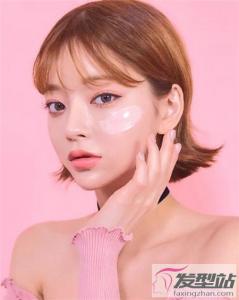 短发女生做什么造型好看 发尾外翘短发气质减龄显脸小