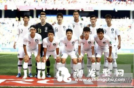 男生短发精神帅气发型 世界杯两边剃掉中间留长火到不行