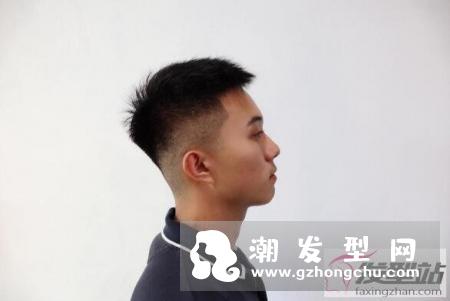 不同款式的纹理剪裁作品