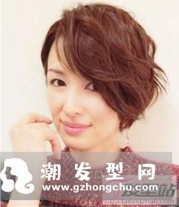 女士两边不对称短发 一长一短回头率超高