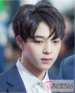 男生短发2019潮流发型 吸睛酷炫打造时尚潮男