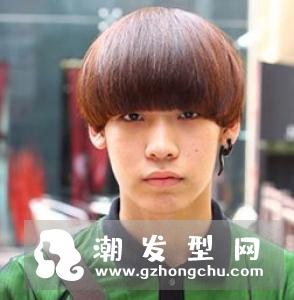 男生适合的短发发型 纹理烫短发酷炫帅气