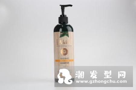 夏天头发油腻用什么洗发水 凉感系洗发水去油解腻洗完真的会涼涼的