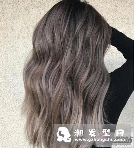 头发香水喷雾怎么用 保持头发蓬松香喷喷