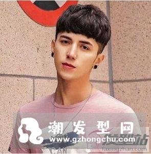 发量多的男生发型 尽显帅气成熟男人味