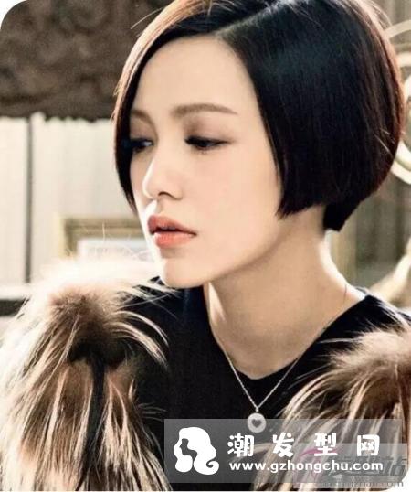 脸大的女生如何显小脸？短发＋刘海＝瘦脸武器！