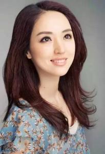 30岁留什么发型显年轻洋气好看 知性还是知性好看