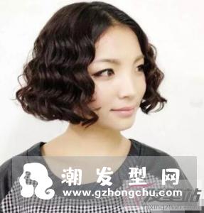 波浪卷短发有凌乱感-家居装修问答