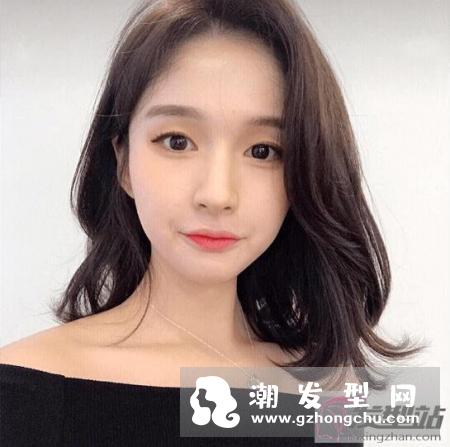 锁骨发瘦脸效果意外的好 散发着简单的高级快来剪一波