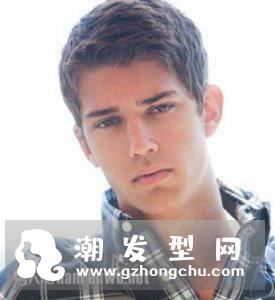 简约干练的男士短发 低调中彰显洋气质感