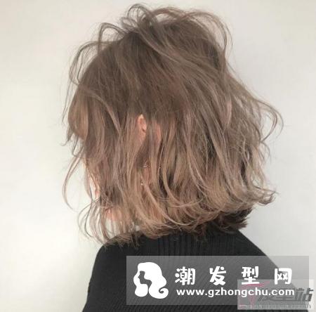 短发烫发发型潮女 微乱蓬蓬短发让男人看了就想揉你的头