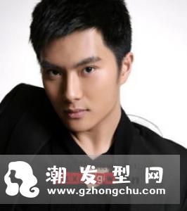 长毛寸两边推发型 轻松打造酷炫型男