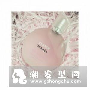 头发香水喷雾怎么用 保持头发蓬松香喷喷
