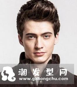 男士盖头发型 一款帅气又显气质的男士短发