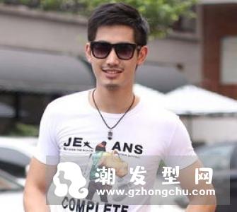 方脸男生适合什么发型 能够适应各种不同的短发