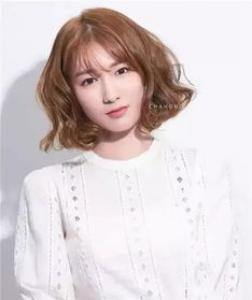 女生齐脖短发发型 瘦脸洋气拥有天鹅颈