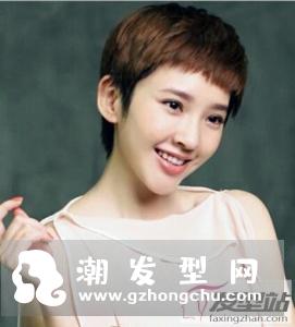帅气中性风短发很适合年轻女生的一款短发