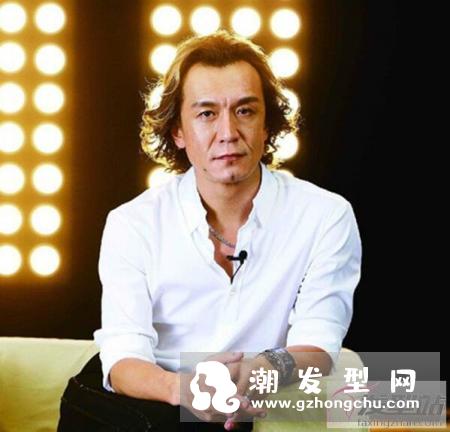 自己选发型的五大步骤.ppt