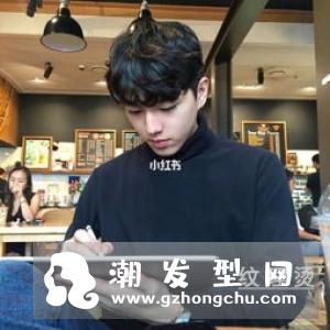 男学生比较适合风格简约又帅气的发型