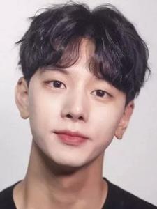 好看的发型男生 洋气迷人适合自己就是帅
