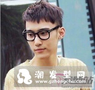 脸大男生适合锅盖头吗 轻松打造立体帅气小脸