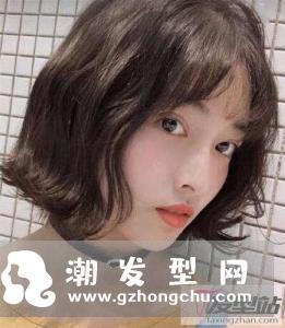 蛋卷头短发很适合年轻女生