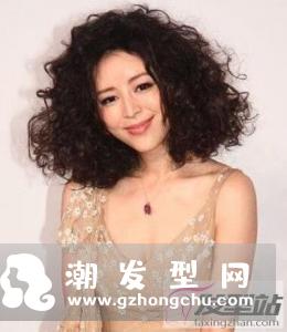 女生短发爆炸头发型 超个性发型展现你的另一面