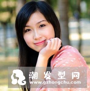 越来越多的女生剪去心爱的长发,换上了清爽干练的短发