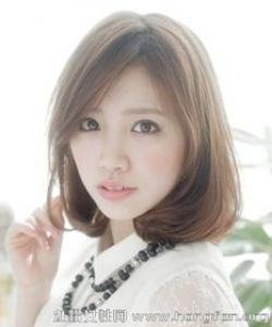 齐肩发型浅亚麻发色,显白时髦