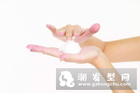 rahua保湿舒缓洗发水系列怎么样 搞定换季头皮痒、发丝粗糙干黄问题！