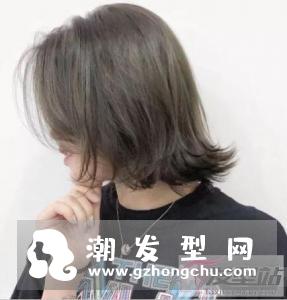 人鱼卷短发非常适合年轻女生,让脸型愈发瘦削