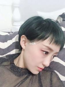 如何防止染过的头发过早掉色 不同发色护理方法不同