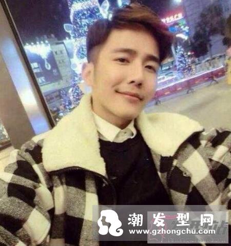 男生留什么发型好看 二八分短发修颜帅气